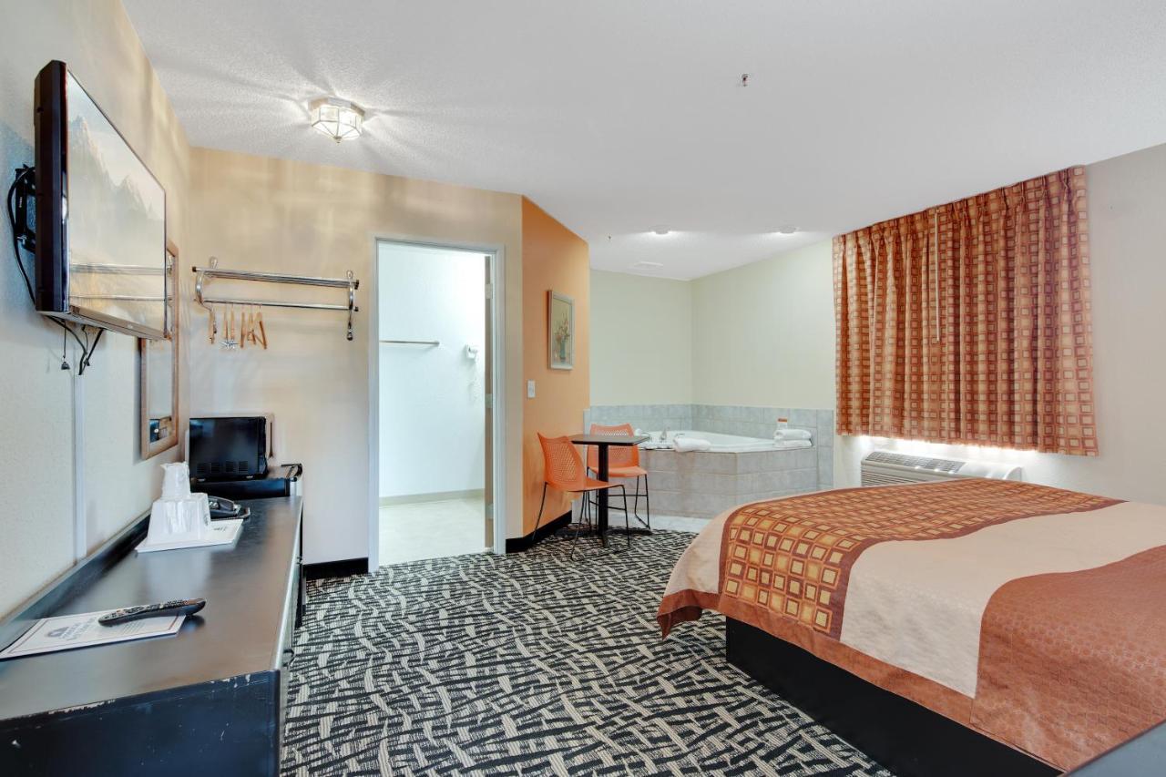 Americas Quality Inn & Suites - Finlayson Extérieur photo