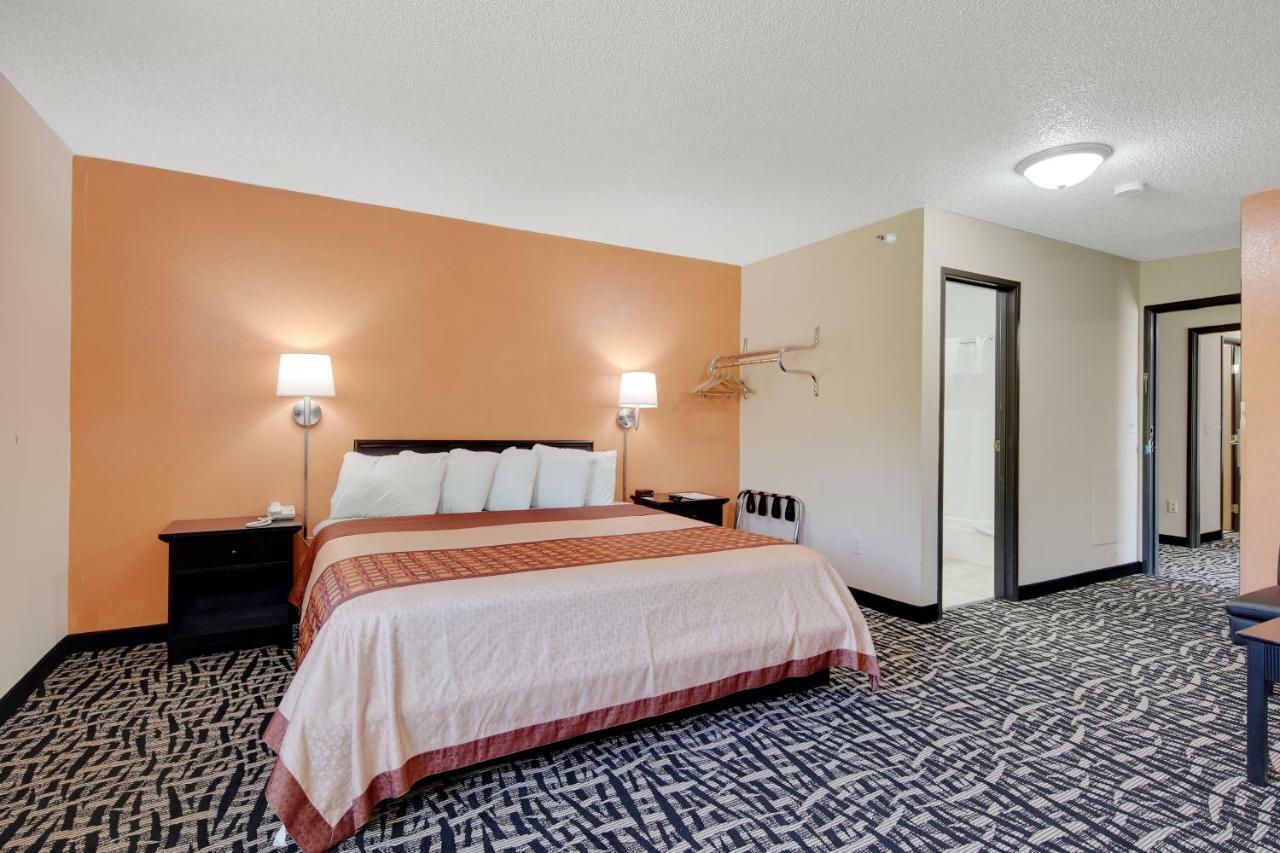 Americas Quality Inn & Suites - Finlayson Extérieur photo