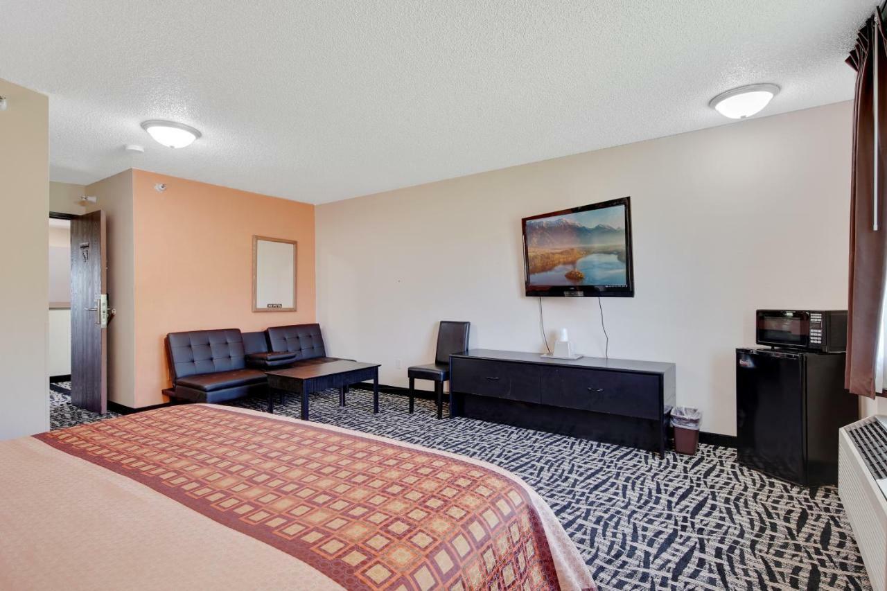 Americas Quality Inn & Suites - Finlayson Extérieur photo